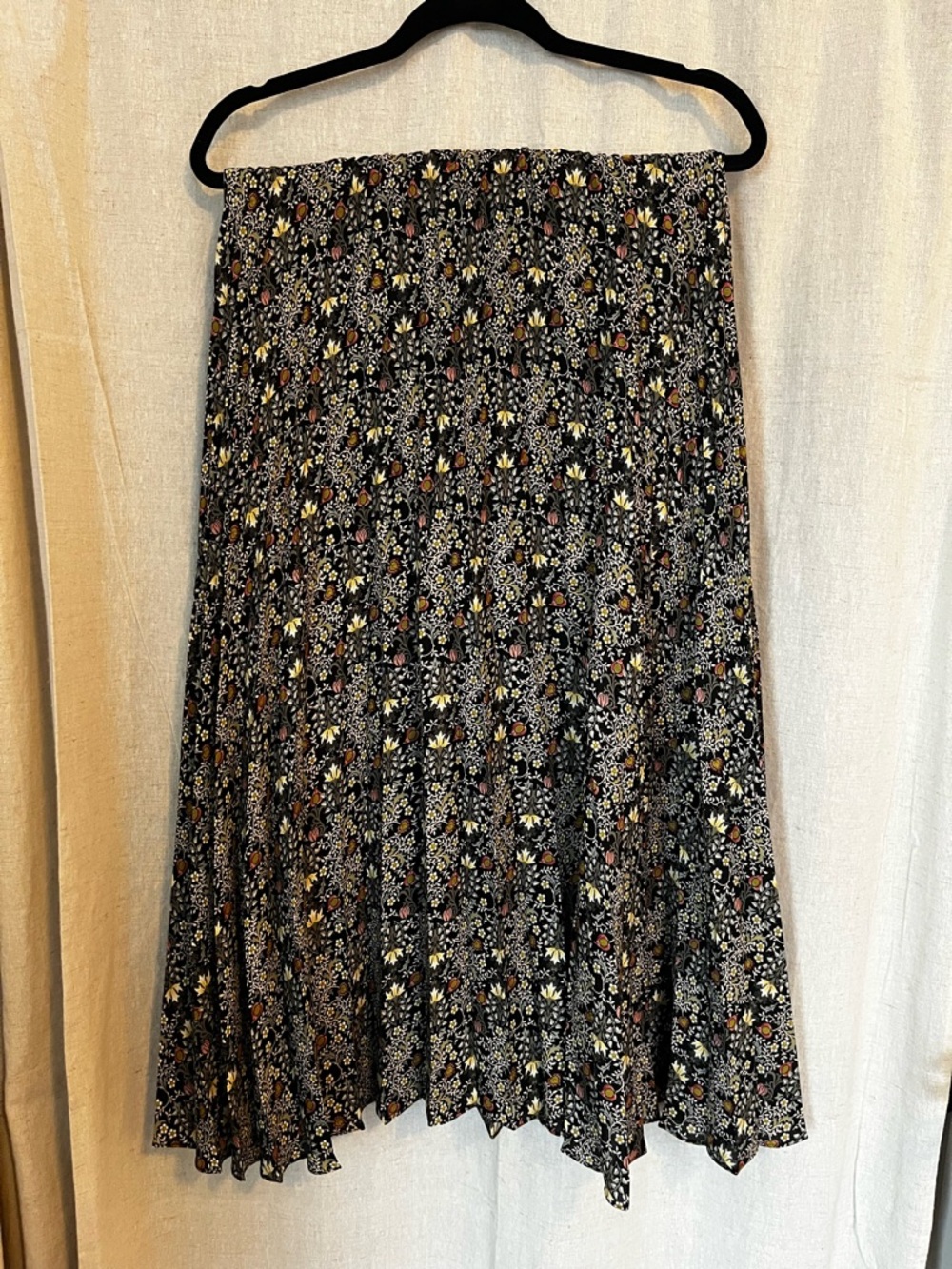 Floral Pleated Midi Skirt